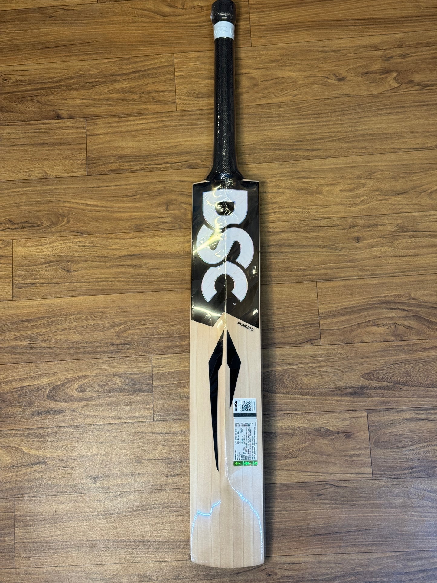 DSC BLAK 200 ENGLISH WILLOW CRICKET BAT-SH