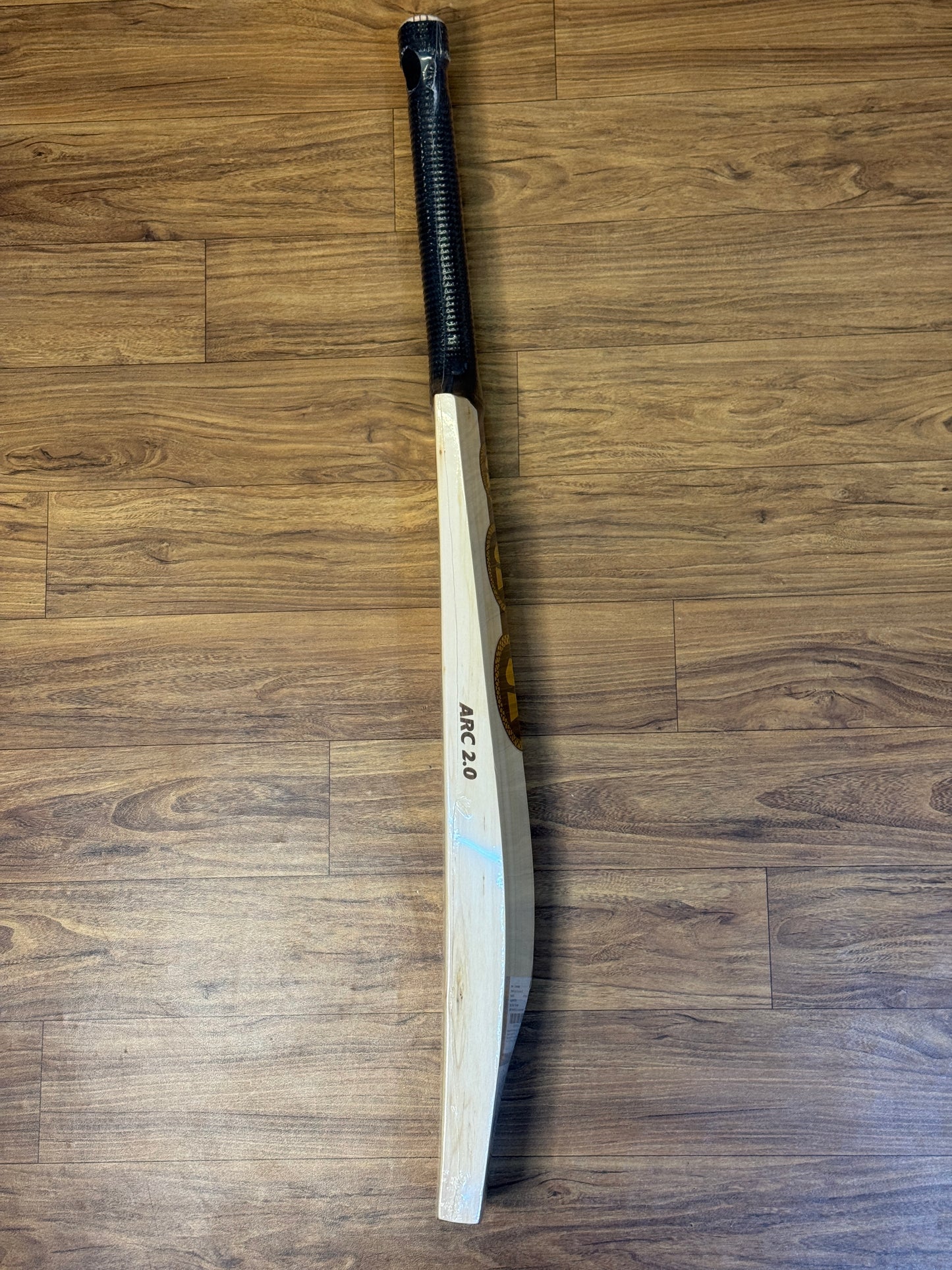 SG KING COBRA ARC 2.0 ENGLISH WILLOW CRICKET BAT-SH