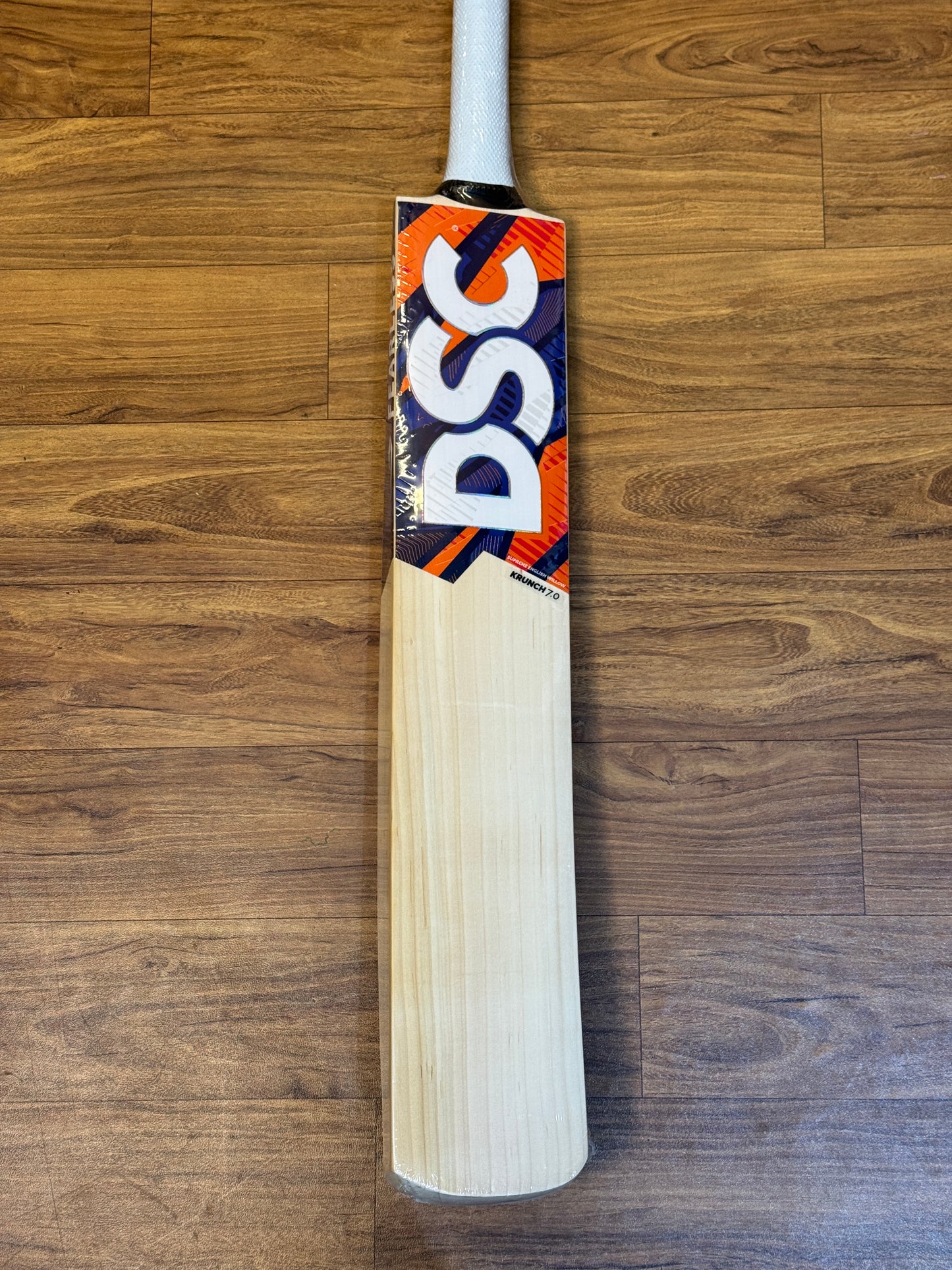 DSC KRUNCH 7.0 ENGLISH WILLOW CRICKET BAT-SH