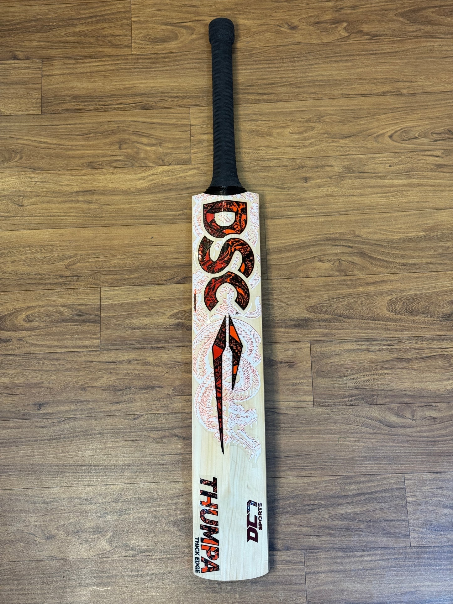 DSC THUMPA 3000 ENGLISH WILLOW CRICKET BAT-SH