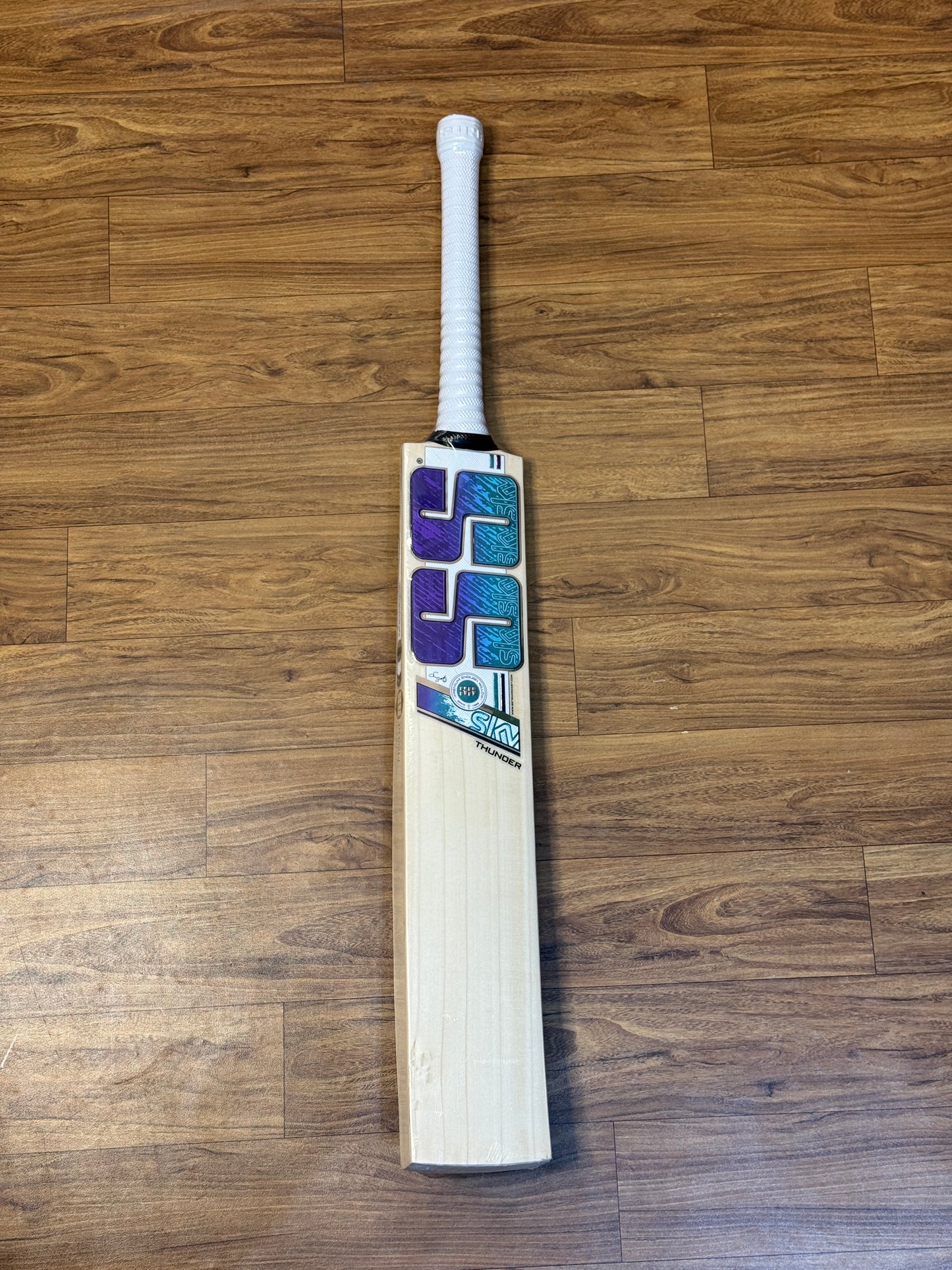 SS SKY THUNDER ENGLISH WILLOW CRICKET BAT-SH