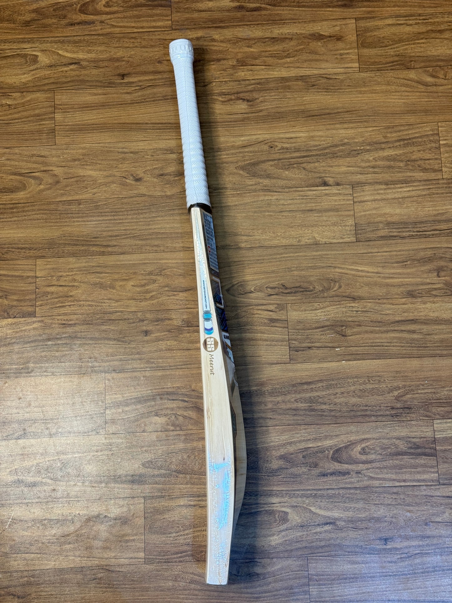 SS SKY THUNDER ENGLISH WILLOW CRICKET BAT-SH