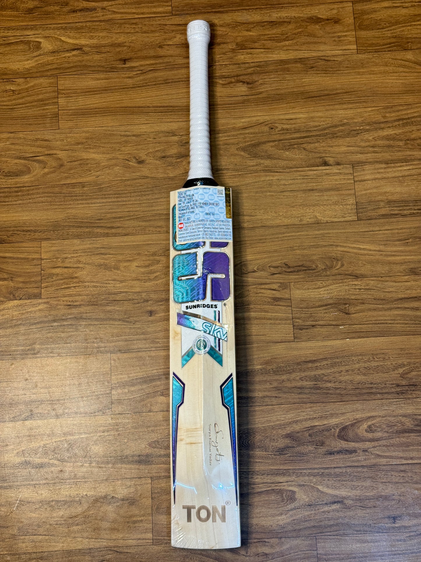SS SKY THUNDER ENGLISH WILLOW CRICKET BAT-SH