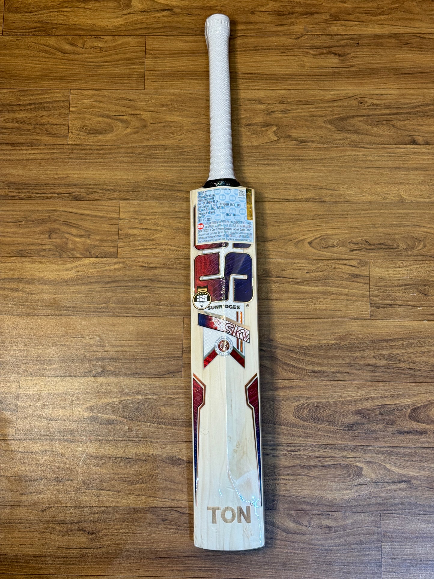 SS SKY STUNNER ENGLISH WILLOW CRICKET BAT - SH