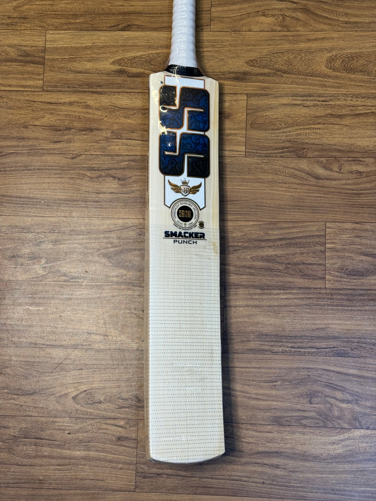 SS SMACKER PUNCH ENGLISH WILLOW CRICKET BAT - SH