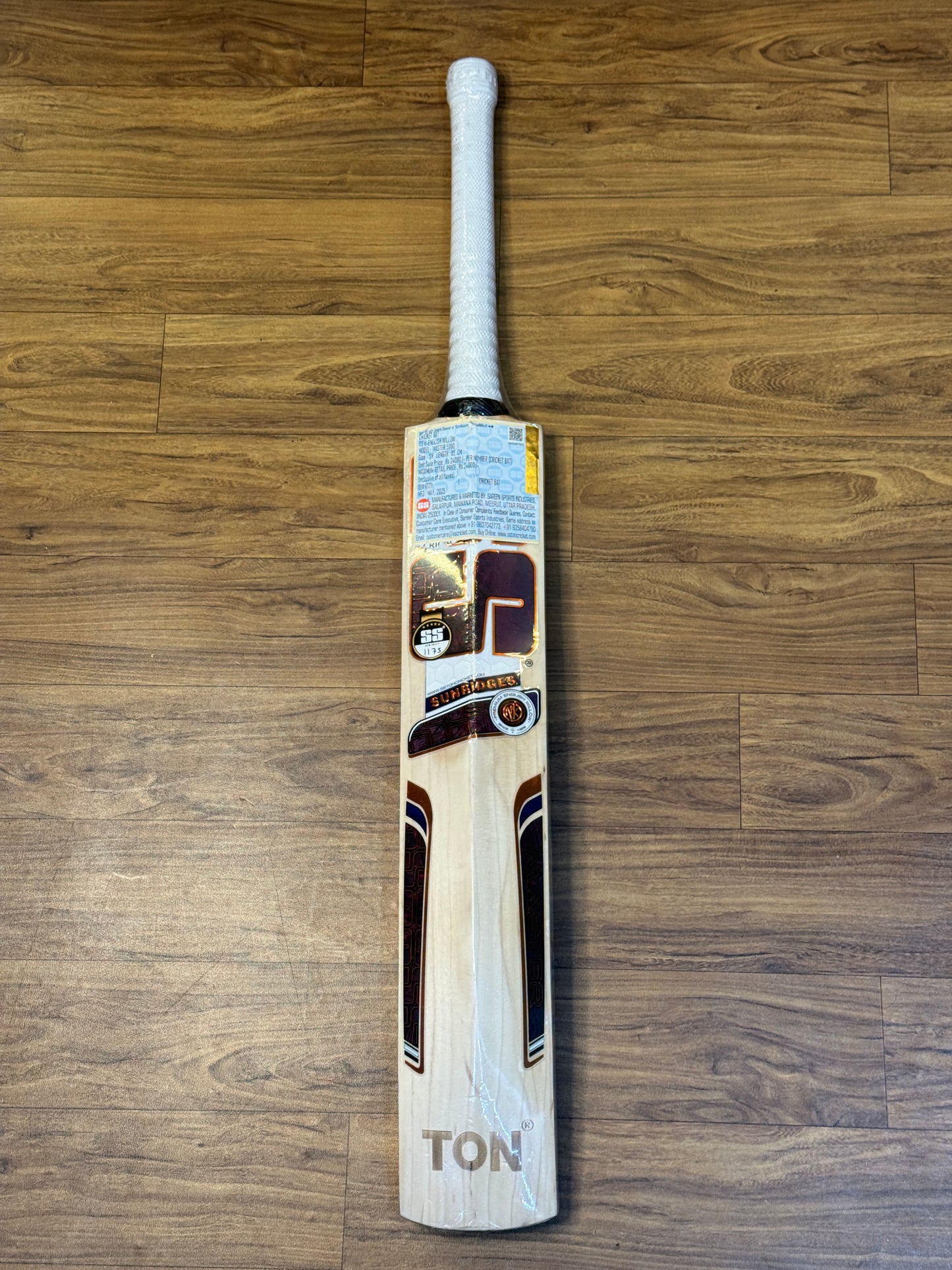 SS MASTER 5000 ENGLISH WILLOW CRICKET BAT-SH