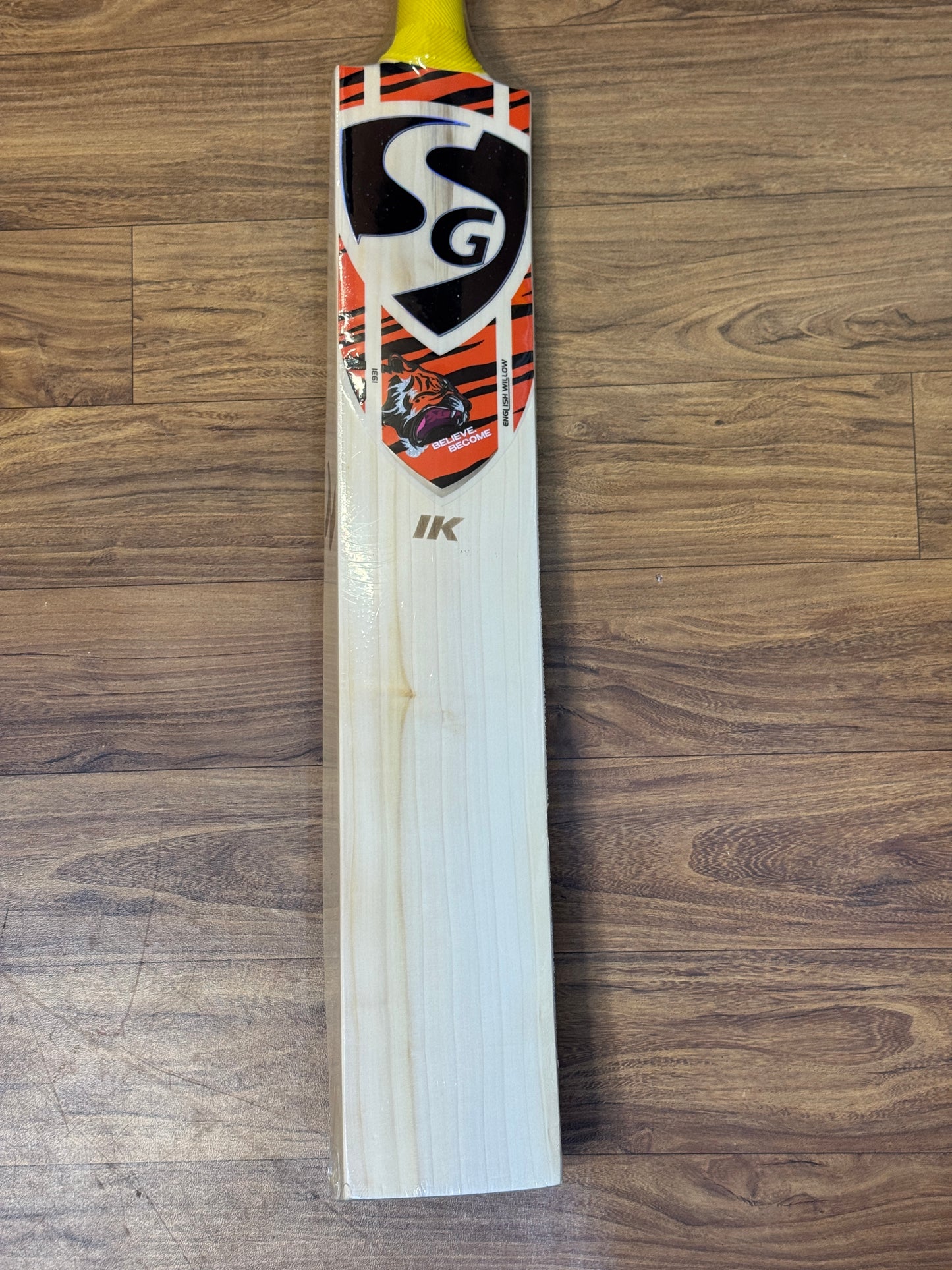 SG IK(ISHAN KISHAN) ENGLISH WILLOW CRICKET BAT-SH