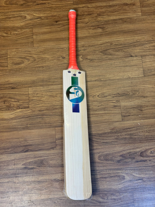 SG TRIPLE CROWN ULTIMATE ENGLISH WILLOW CRICKET BAT-SH
