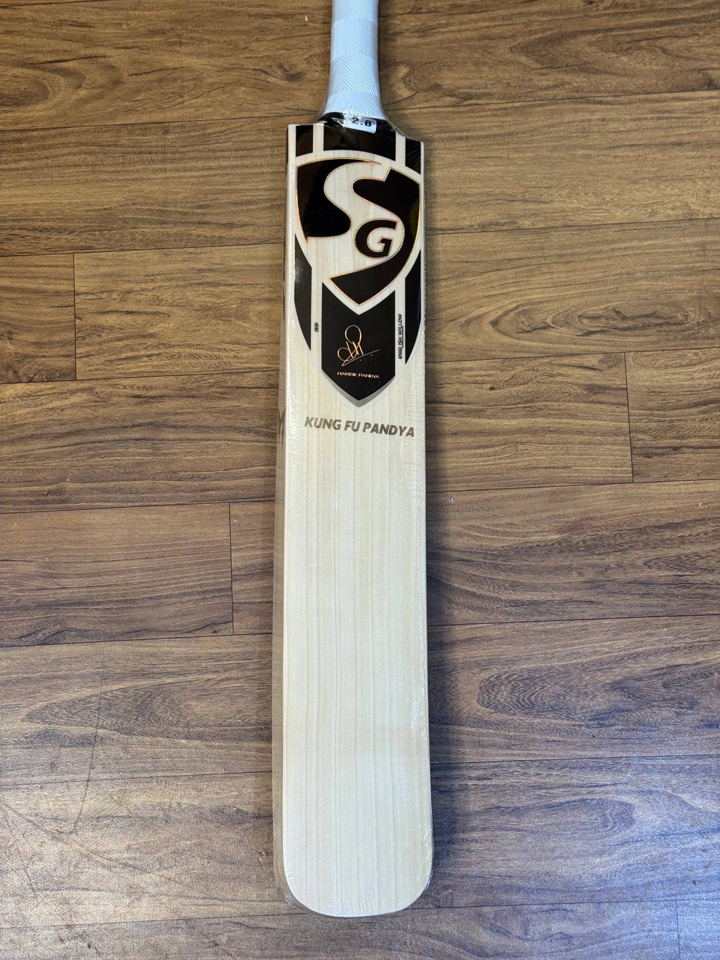 SG KUNG FU PANDYA ENGLISH WILLOW CRICKET BAT-SH