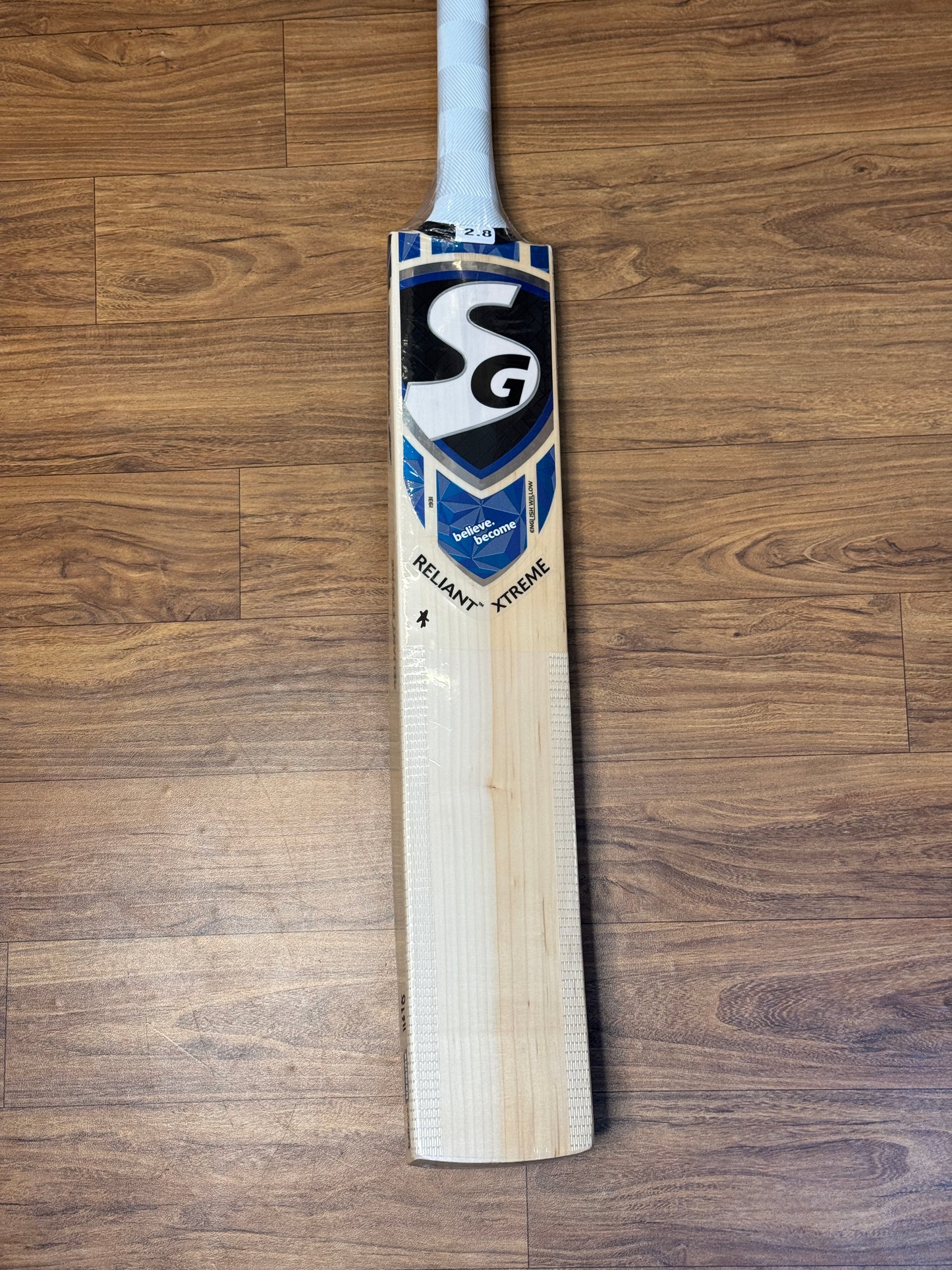 SG RELIANT XTREME ENGLISH WILLOW CRICKET BAT - SH