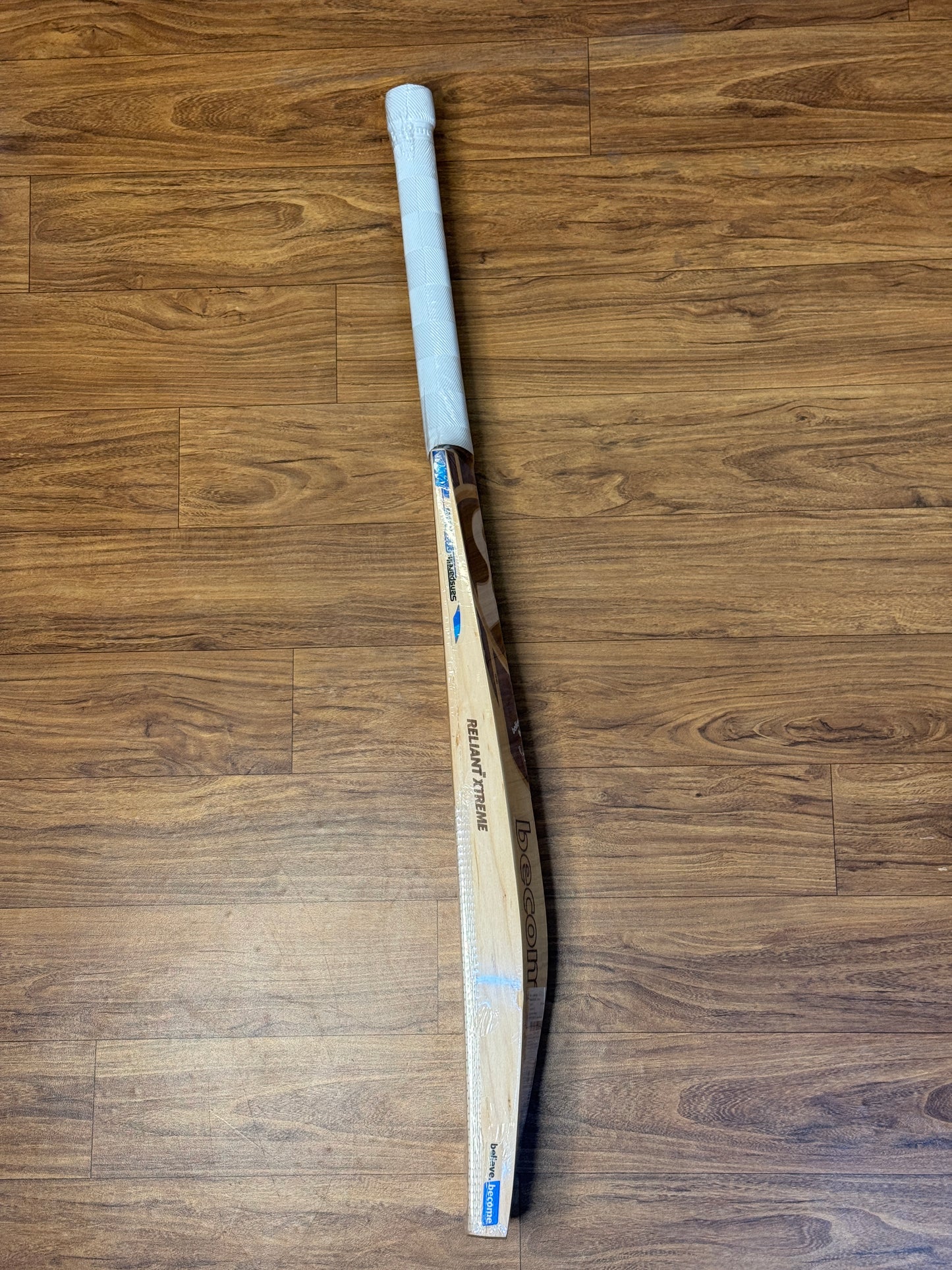 SG RELIANT XTREME ENGLISH WILLOW CRICKET BAT - SH