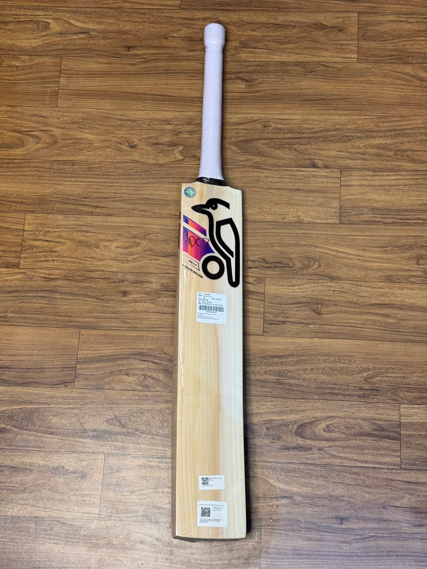 KOOKABURRA AURA PRO 2.0 ENGLISH WILLOW CRICKET BAT - SH
