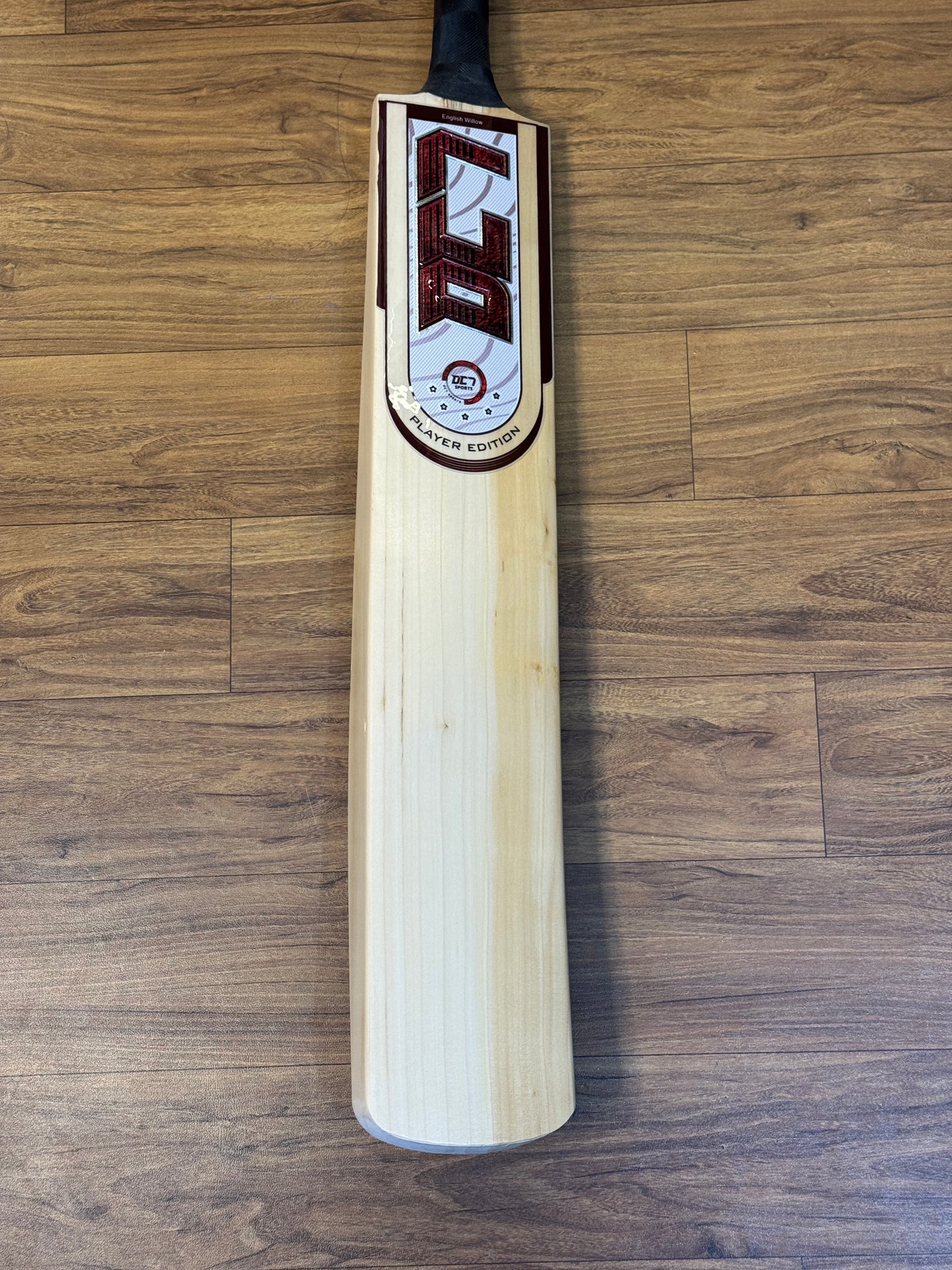 DC7 Player Edition English Willow Cricket Bat – SH (Hardik Pandya Profile)