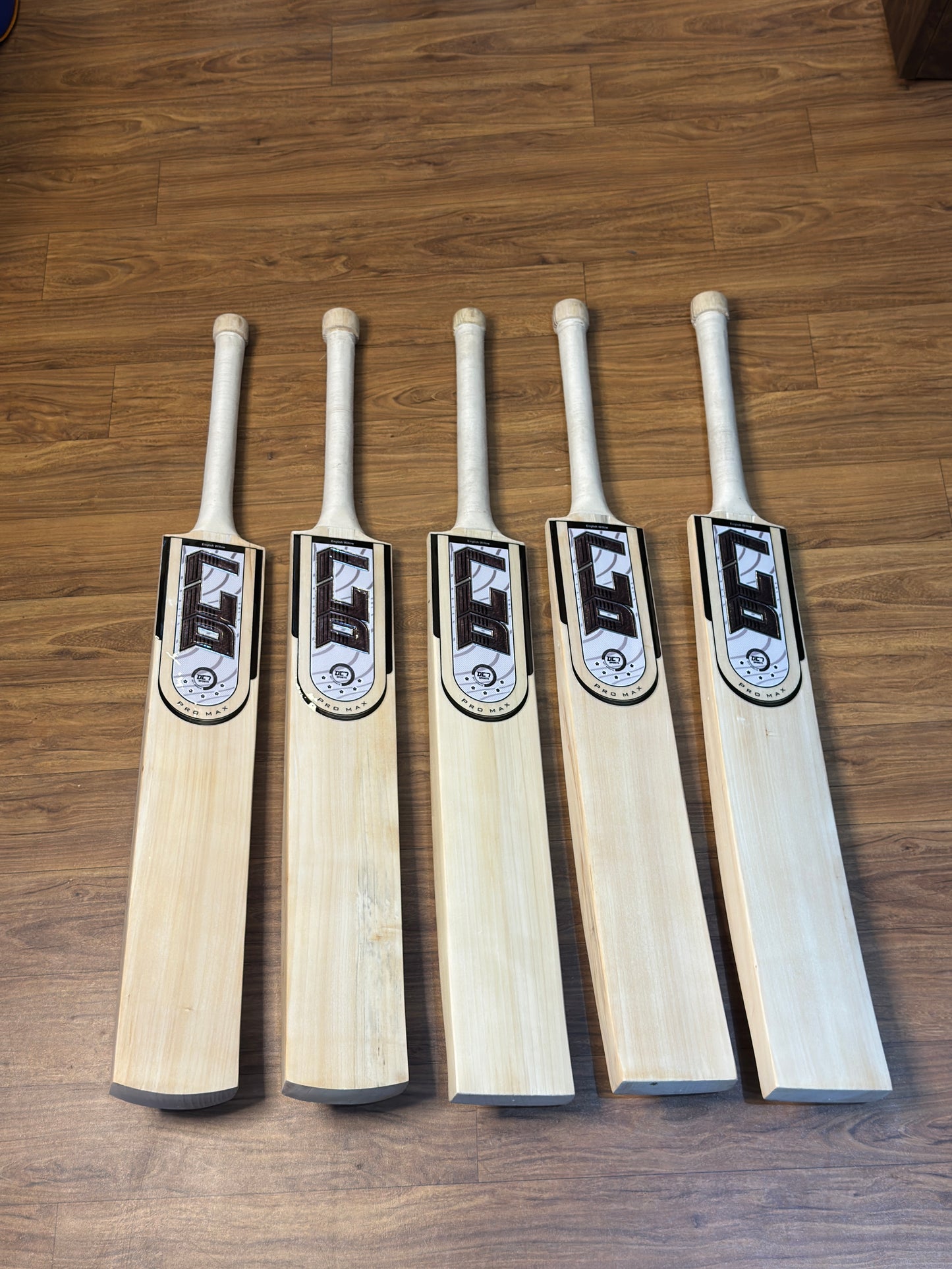 DC7 PRO MAX SERBIAN WILLOW CRICKET BAT-SH