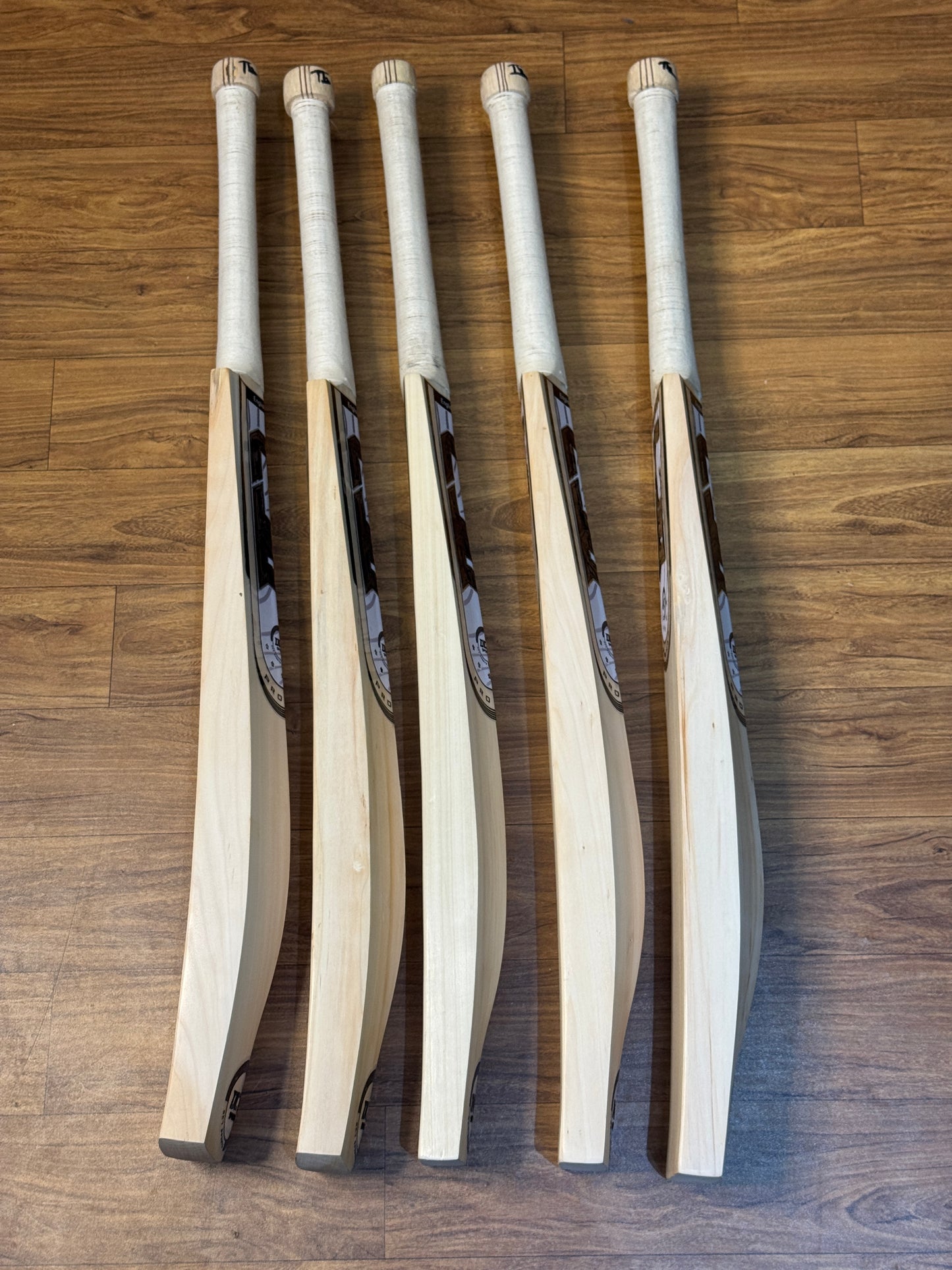 DC7 PRO MAX SERBIAN WILLOW CRICKET BAT-SH