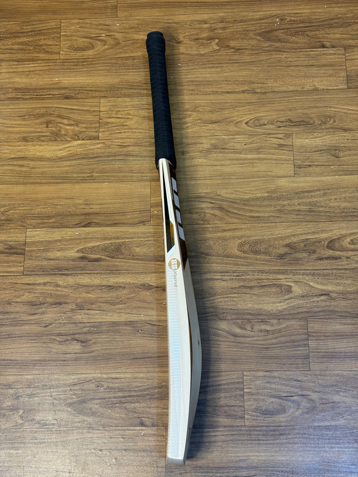 SS TOP GRADE ELITE ENGLISH WILLOW CRICKET BAT - SH