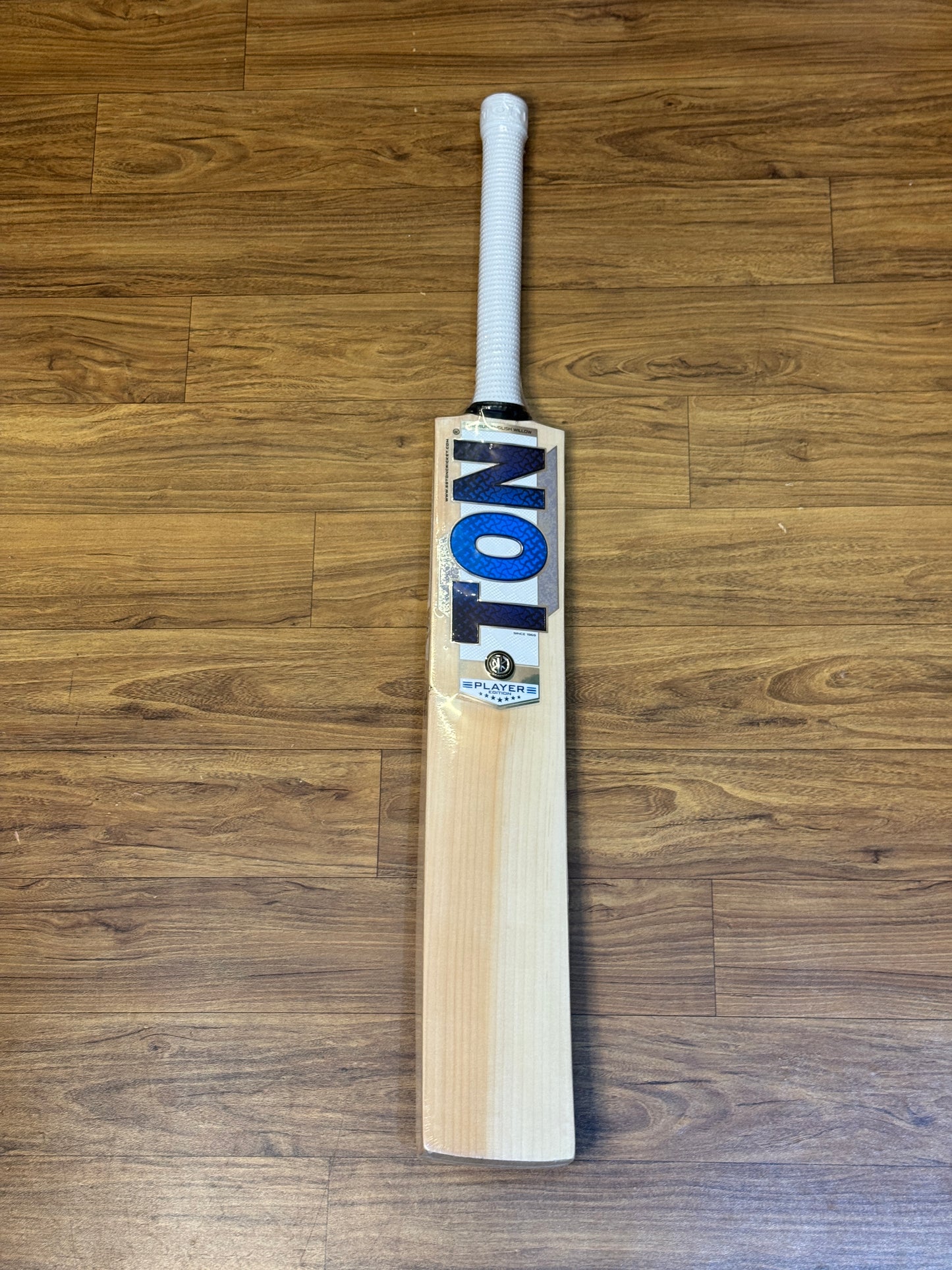 SS TON PLAYER EDITION ENGLISH WILLOW CRICKET BAT-SH