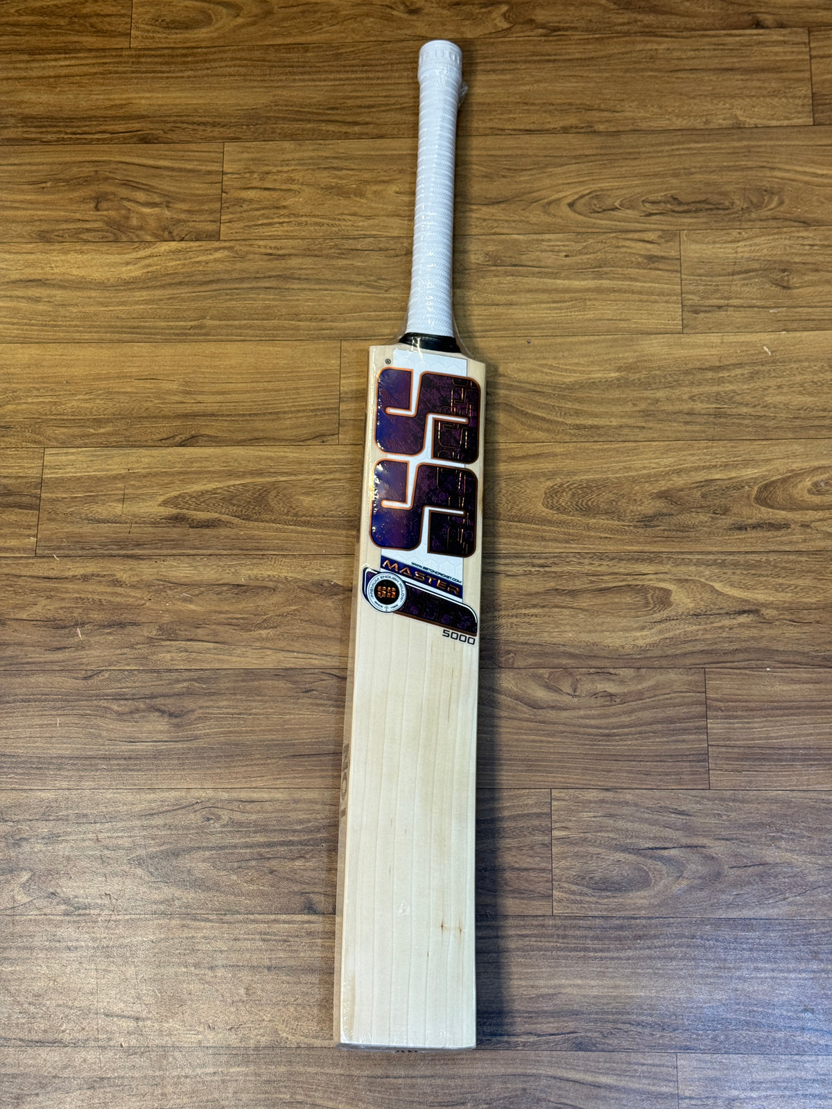SS MASTER 5000 ENGLISH WILLOW CRICKET BAT-SH