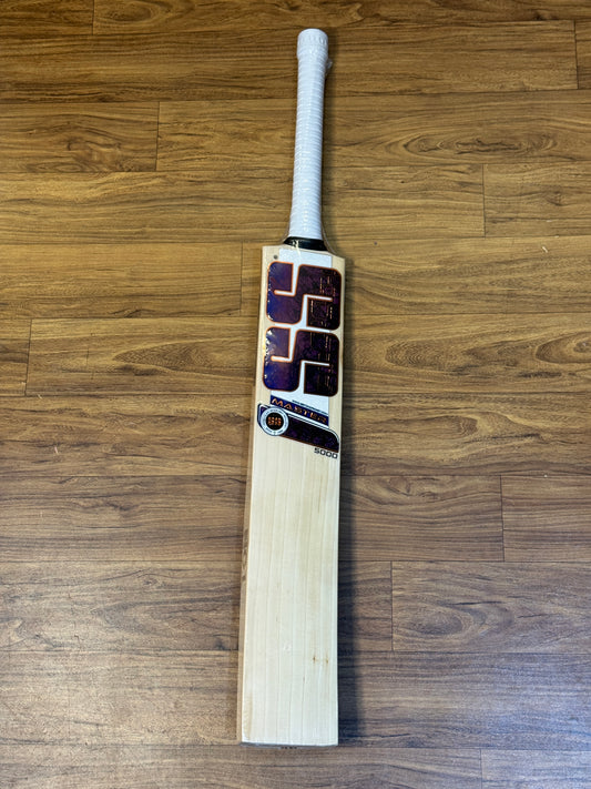 SS MASTER 5000 ENGLISH WILLOW CRICKET BAT-SH