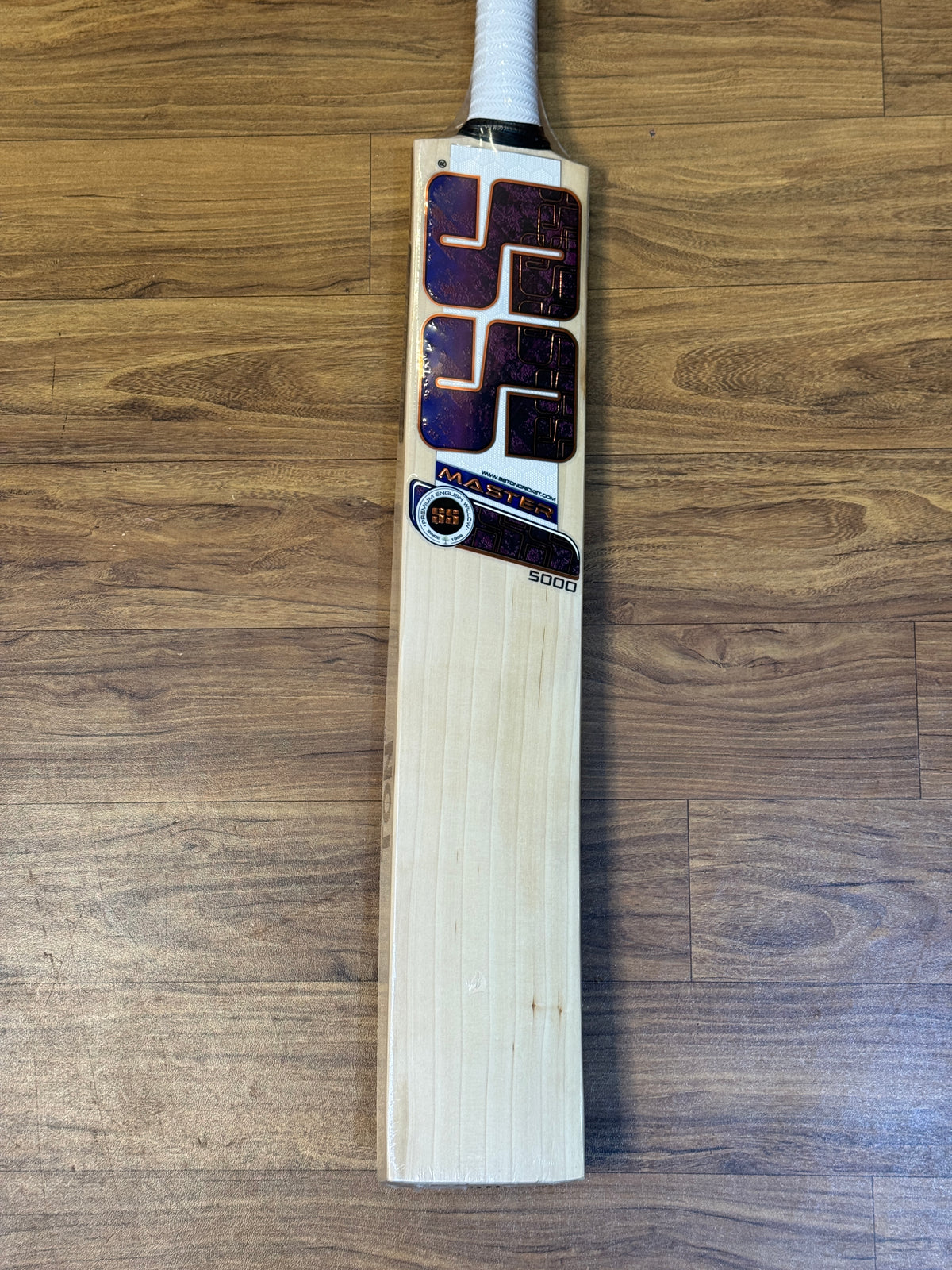 SS MASTER 5000 ENGLISH WILLOW CRICKET BAT-SH