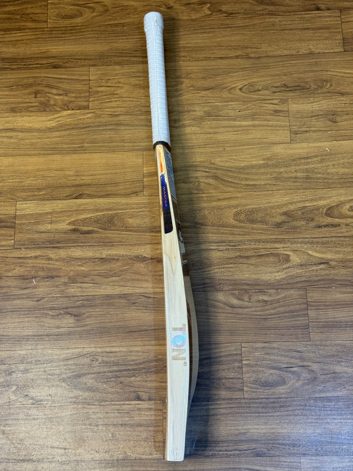SS MASTER 5000 ENGLISH WILLOW CRICKET BAT-SH