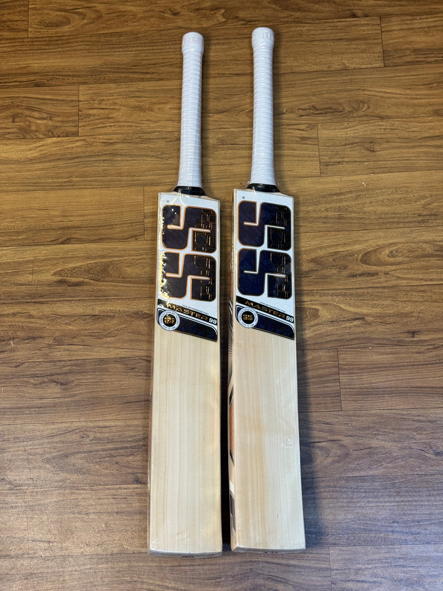 SS MASTER 99 ENGLISH WILLOW CRICKET BAT-SH