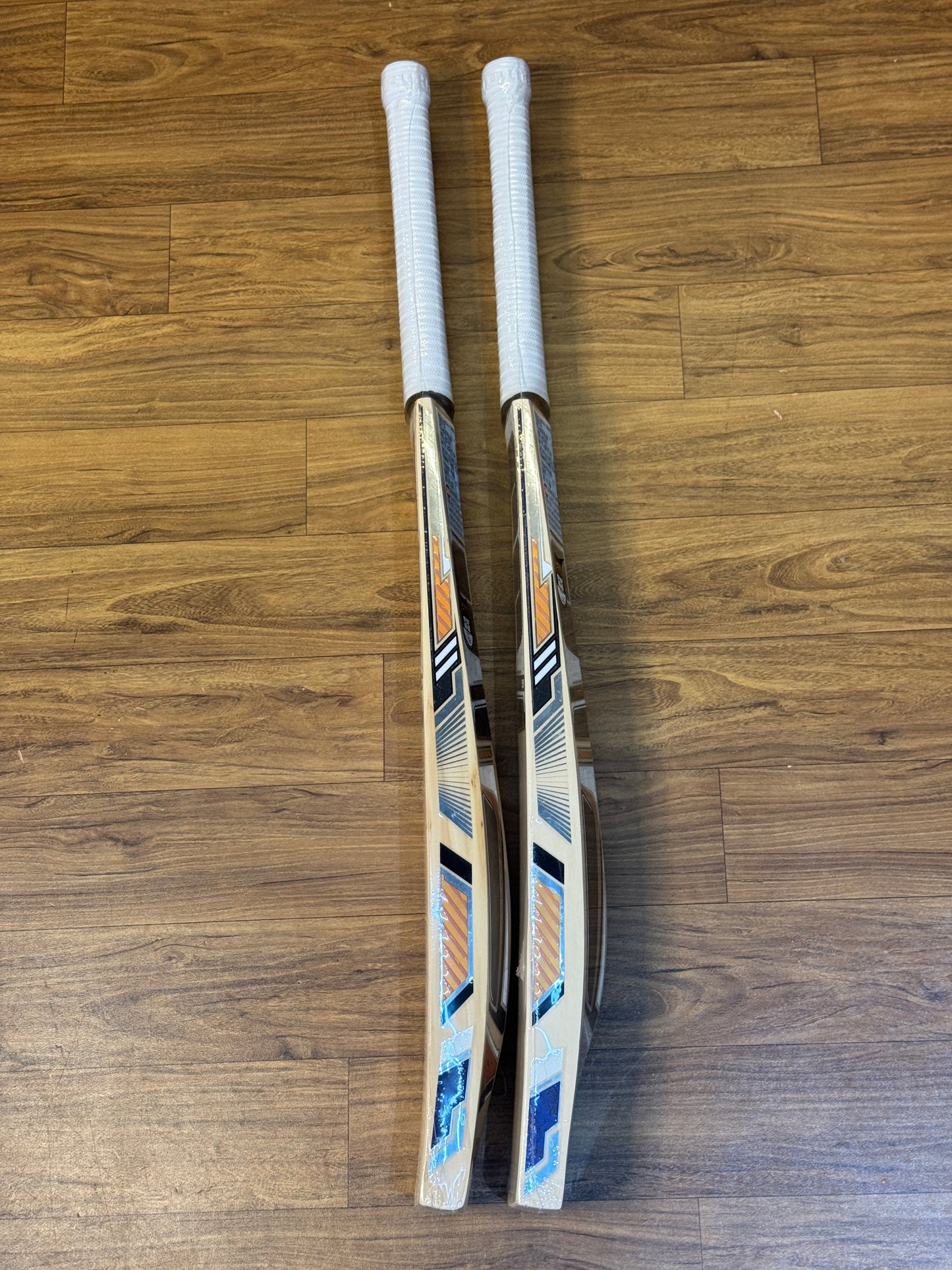 SS MASTER 99 ENGLISH WILLOW CRICKET BAT-SH