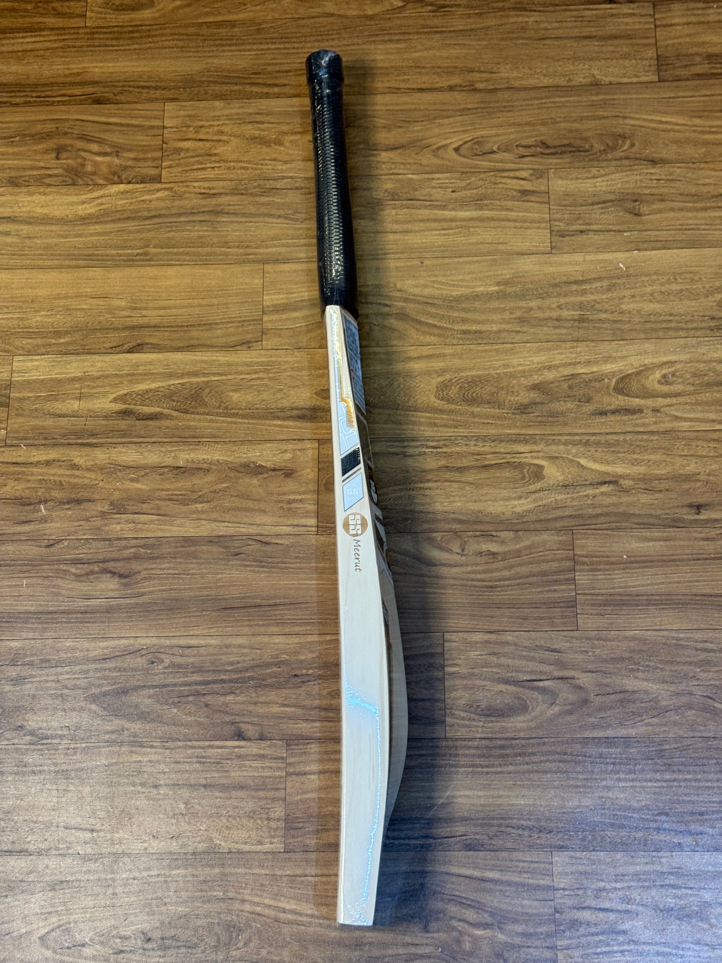 SS LIMITED EDITION ENGLISH WILLOW CRICKET BAT-SH