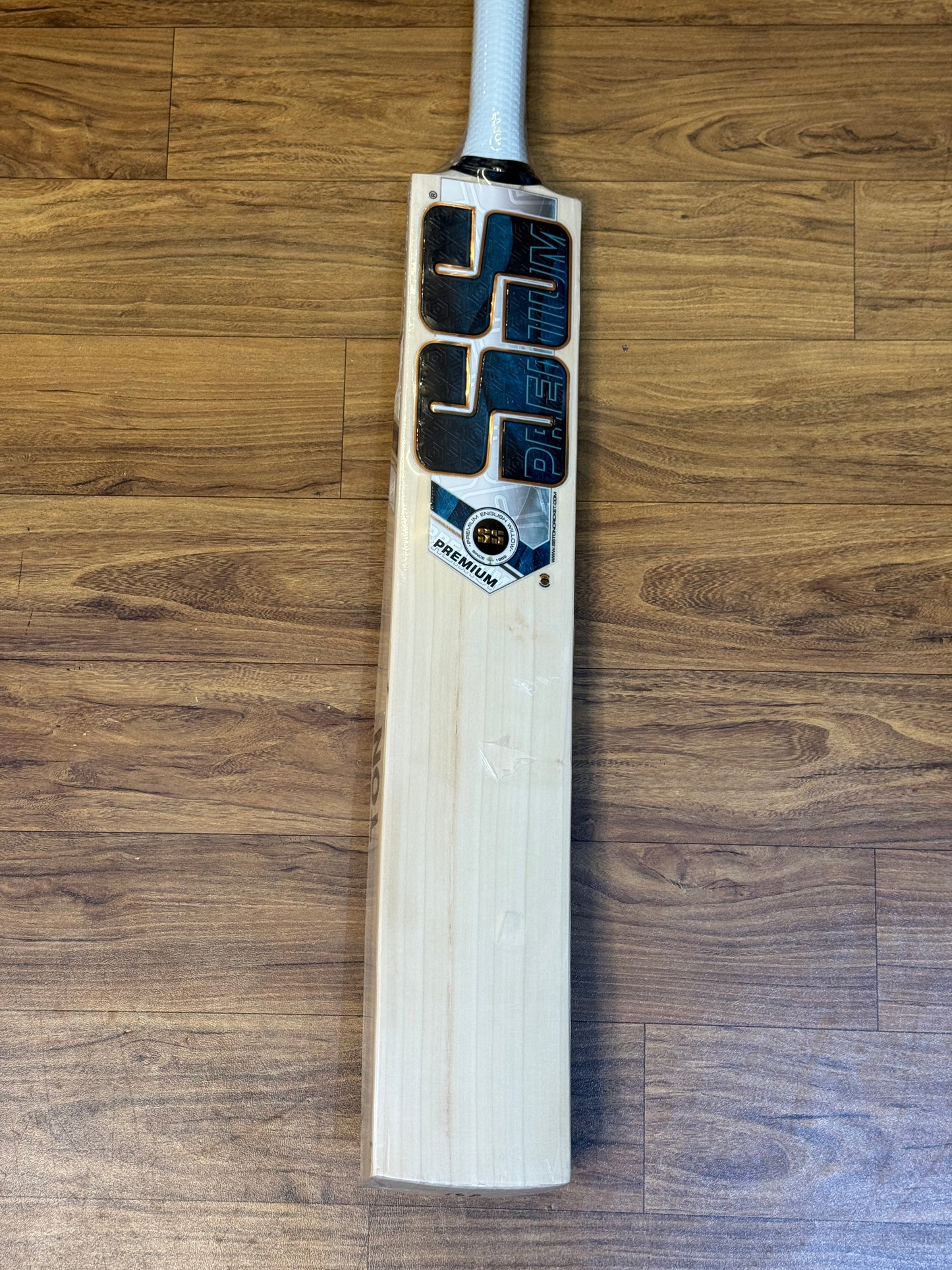 SS TON PREMIUM ENGLISH WILLOW CRICKET BAT-SH