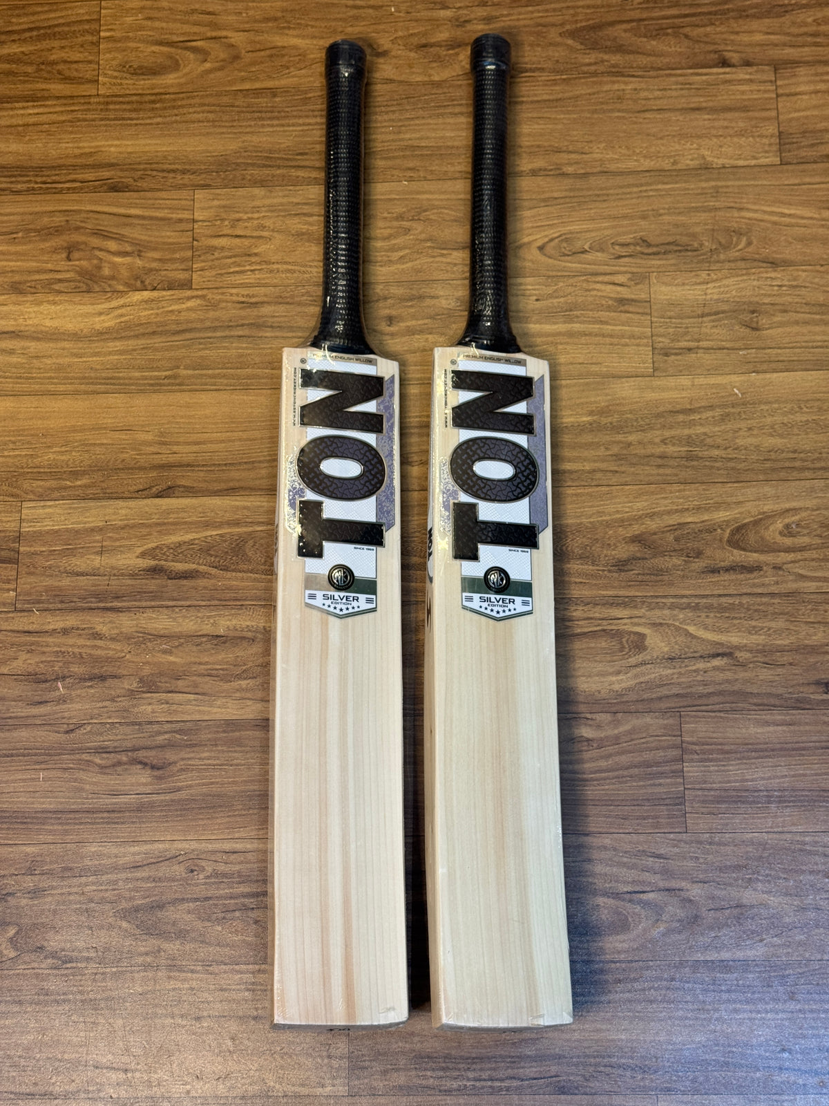 SS TON SILVER EDITION ENGLISH WILLOW CRICKET BAT-SH