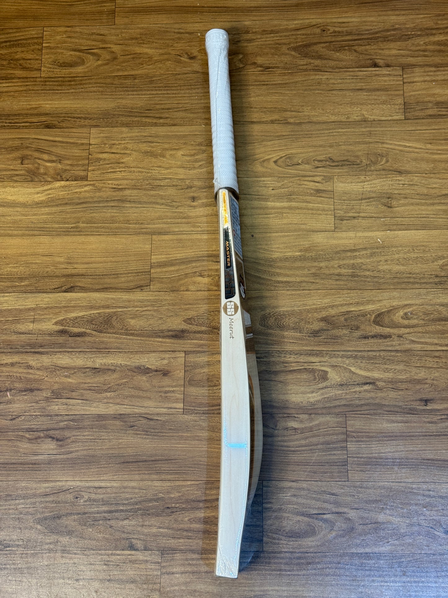 SS MASTER 8000 ENGLISH WILLOW CRICKET BAT-SH